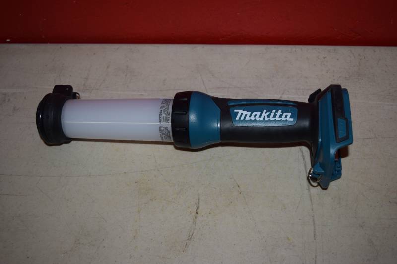lot 183 image: Makita Flashlight