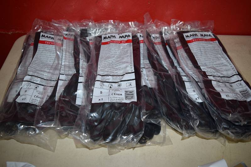 lot 195 image: 12 Pair MAPA Professional Technic 450 Gloves