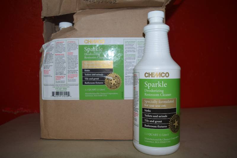 lot 234 image: 6 Liters Chemco Sparkle Deoderizing Restroom Cleaner
