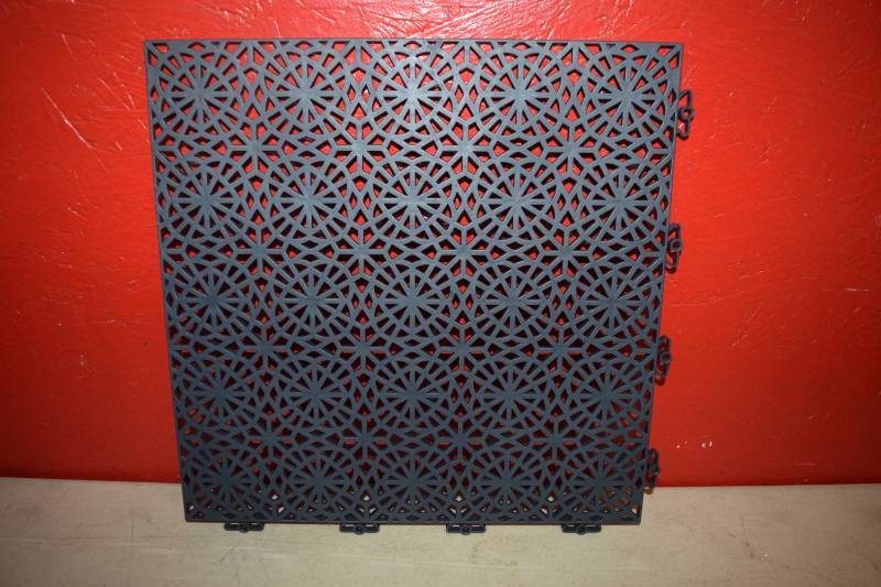 lot 238 image: 13 Outdoor PVC Interlocking Floor Tiles