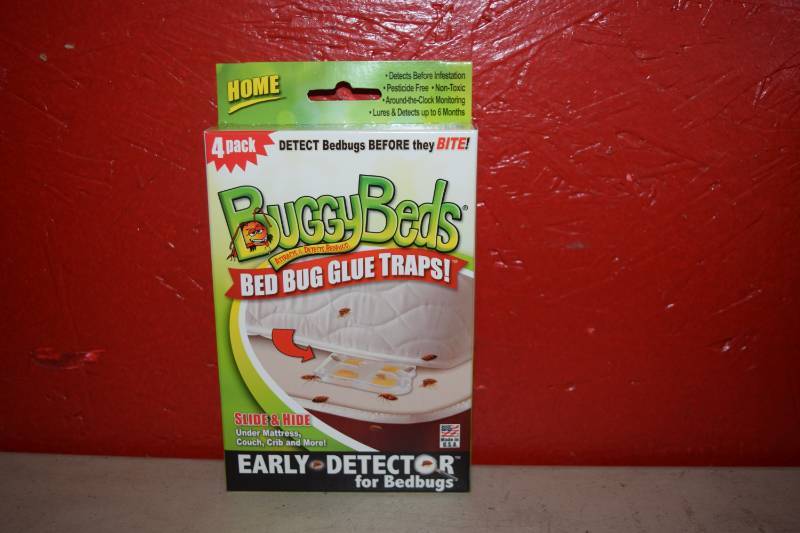 lot 227 image: 10 Packages of 4 Buggy Beds Bed Bug Glue Traps
