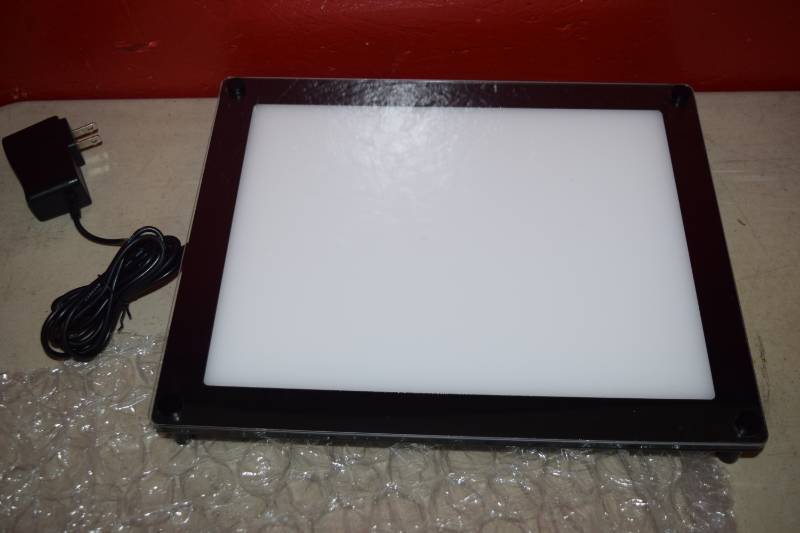lot 315 image: 8 x 11 Lumen Tracing Board