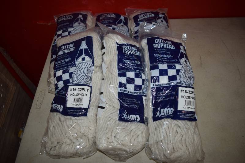 lot 321 image: 6 Cotton Mop Heads