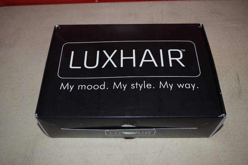 lot 323 image: Luxhair Side Bob Wig Medium GoldBrown