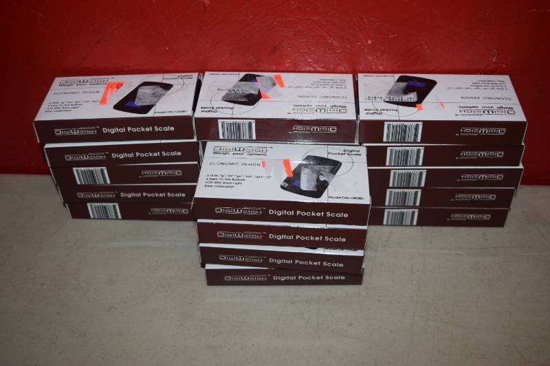 lot 334 image: 19 Digiweigh Digital Pocket Scales