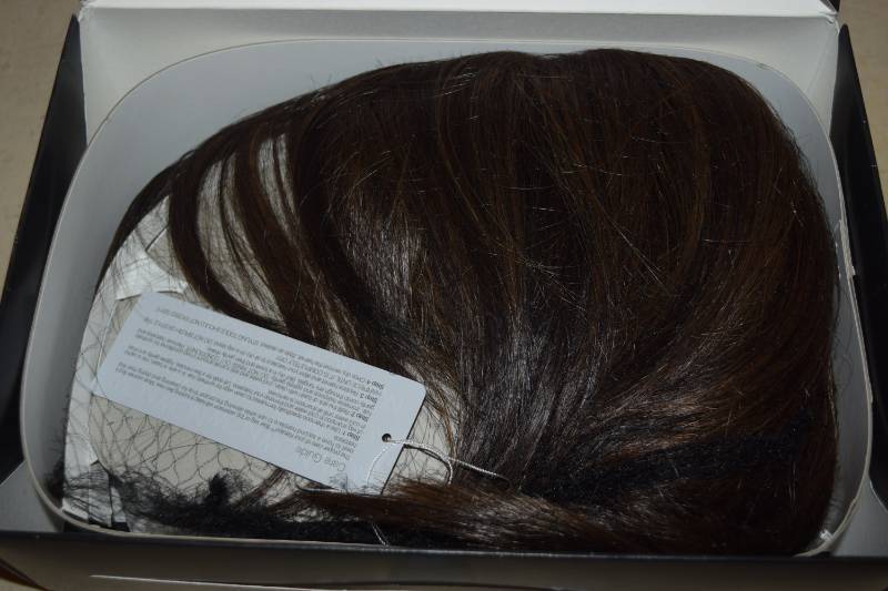 lot 325 image: Luxhair Side Bob Wig Medium GoldBrown