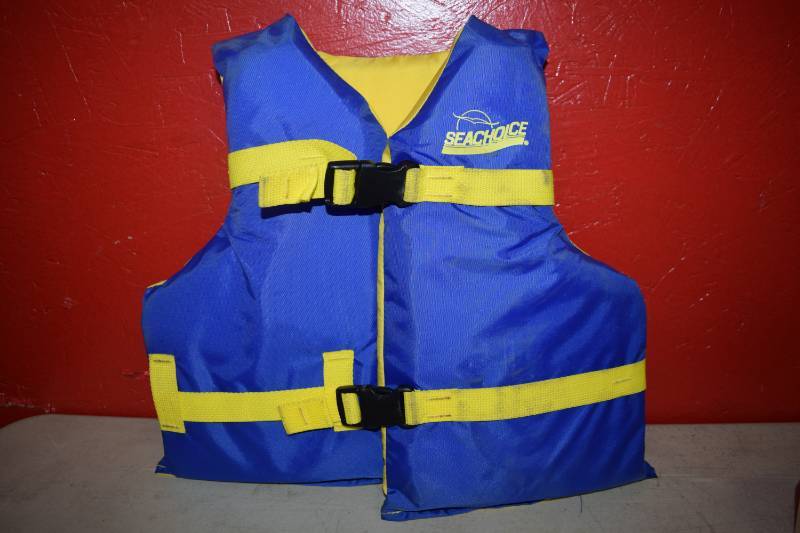 lot 406 image: Seachoice Life Jacket