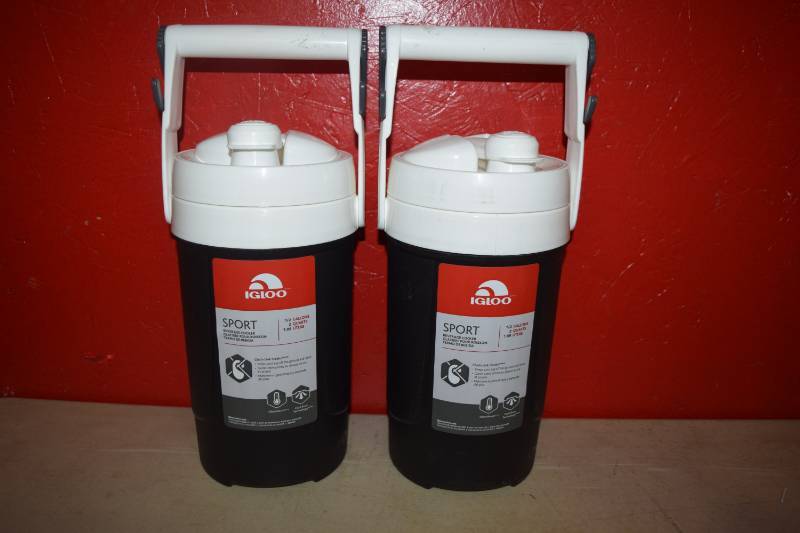lot 413 image: 2 Igloo Sport Beverage Coolers