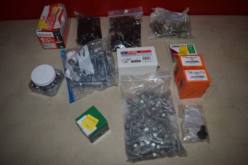 lot 473 image: Hardware