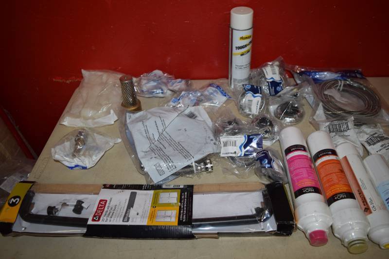 lot 567 image: Plumbing Supplies