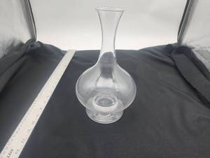 lot 55541 image: Clear Glass Wine Decanter