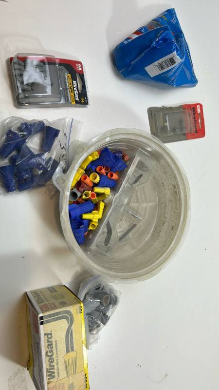 lot 61 image: Twist-On Wire Connector Assortment