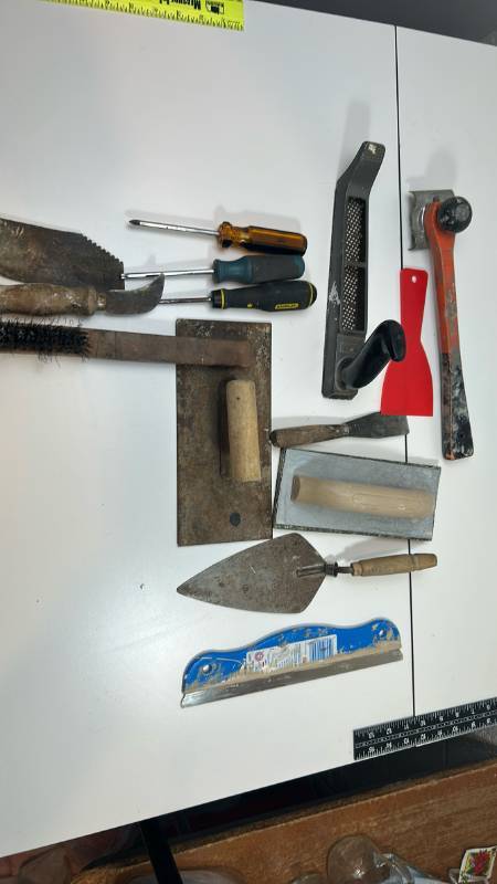 lot 46 image: Masonry and Plastering Tool Collection