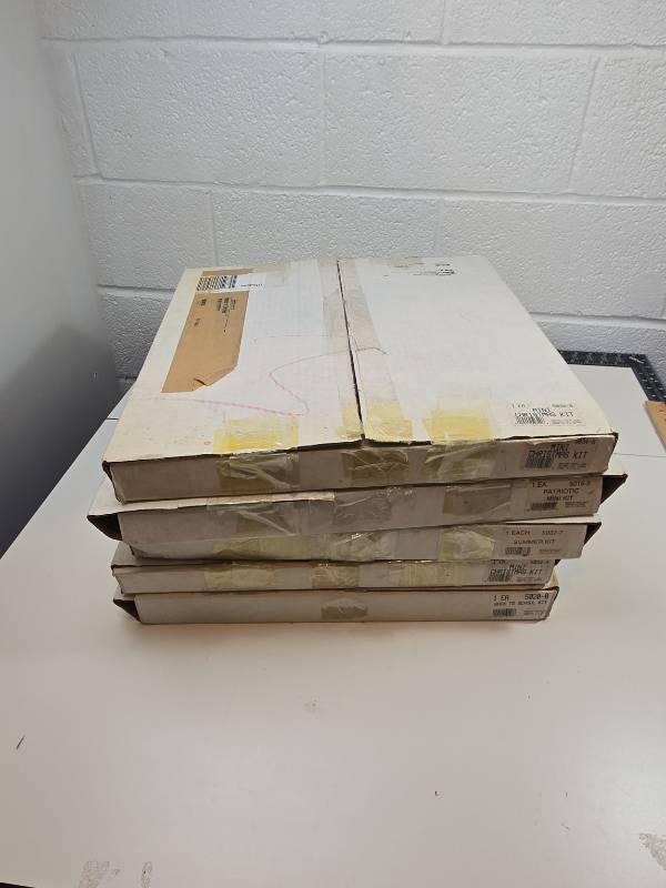 lot 78 image: Lot of 5 Mixed Holiday Craft Kits