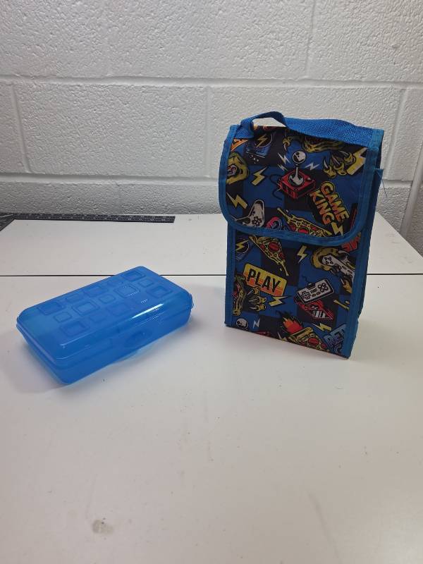 lot 108 image: Video Game Print Lunch Bag Set with Container