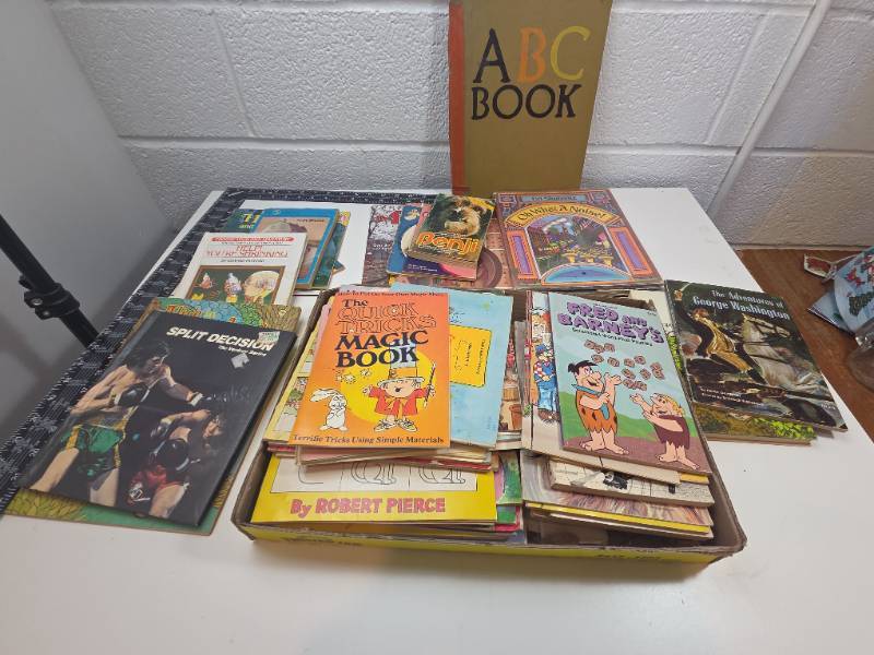 lot 112 image: 1970s-80s Childrens Book Collection