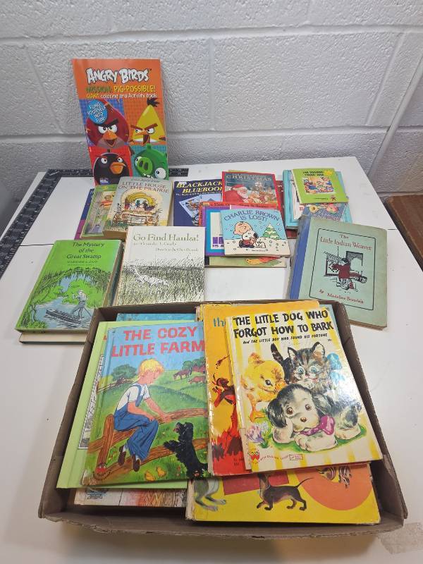 lot 113 image: Mixed Childrens Book Collection