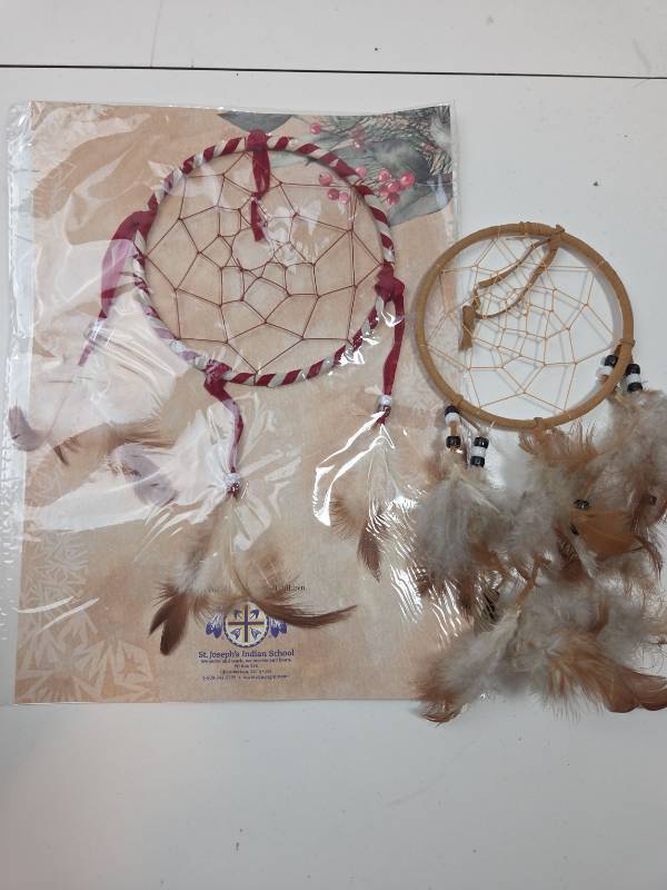 lot 128 image: Native American Dream Catchers