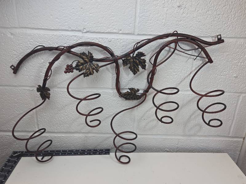 lot 136 image: Metal Grapevine Wall Art