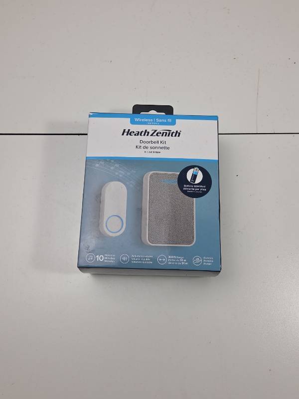 lot 142 image: Heath Zenith Wireless Doorbell Kit
