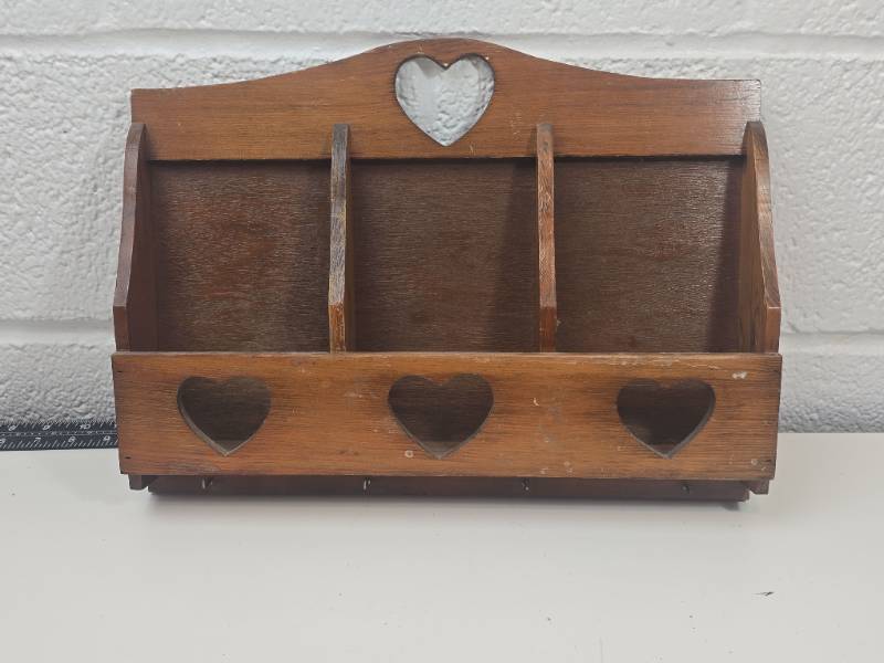 lot 149 image: Wooden Heart Mail Letter Holder