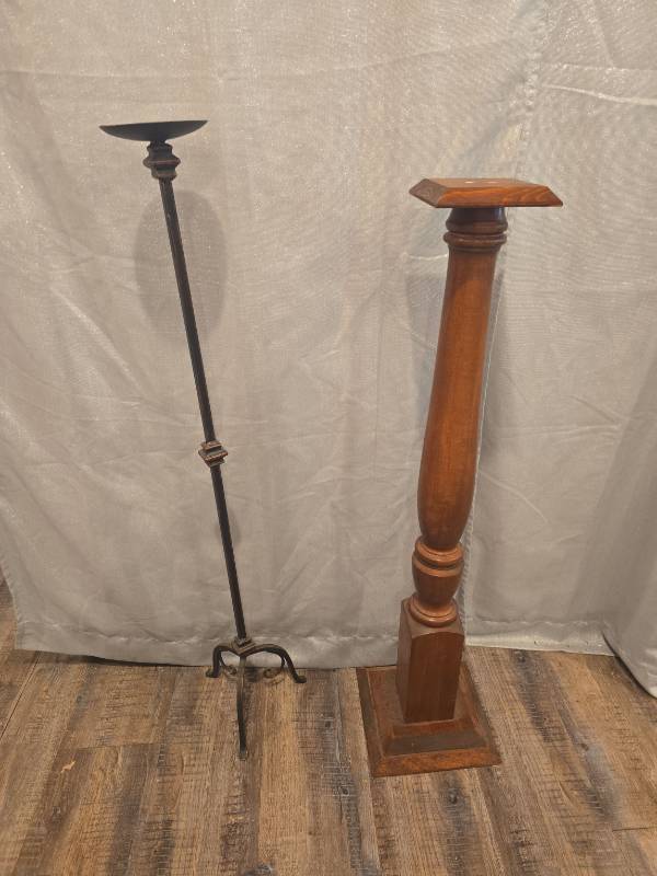 lot 150 image: Candle stands