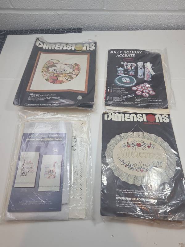 lot 161 image: Dimensions Needlework Collection - 4 Craft Kits
