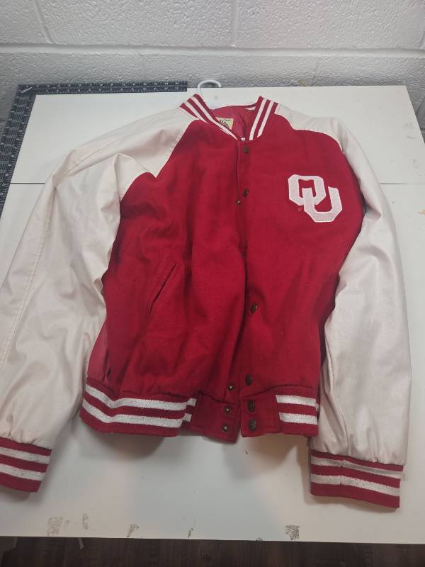 lot 165 image: Vintage Oklahoma Sooners Jacket