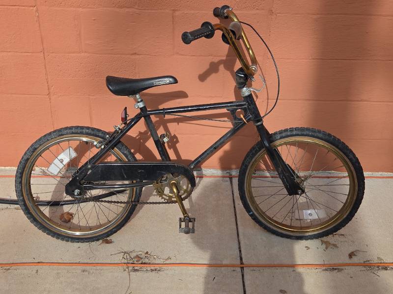 lot 174 image: Black BMX Style Bicycle with Gold Rims