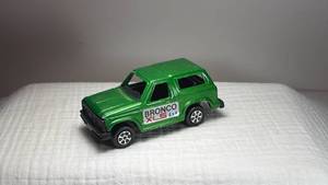 lot 093 image: Tootsietoy Ford Bronco XLS 4x4 Diecast Model