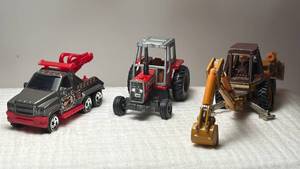 lot 0126 image: Heavy Equipment Die-Cast Vehicle Set