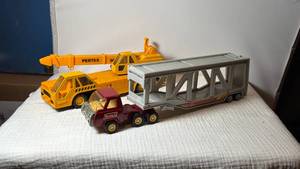 lot 0142 image: Buddy L Car Carrier and Pertex Crane Toy Set