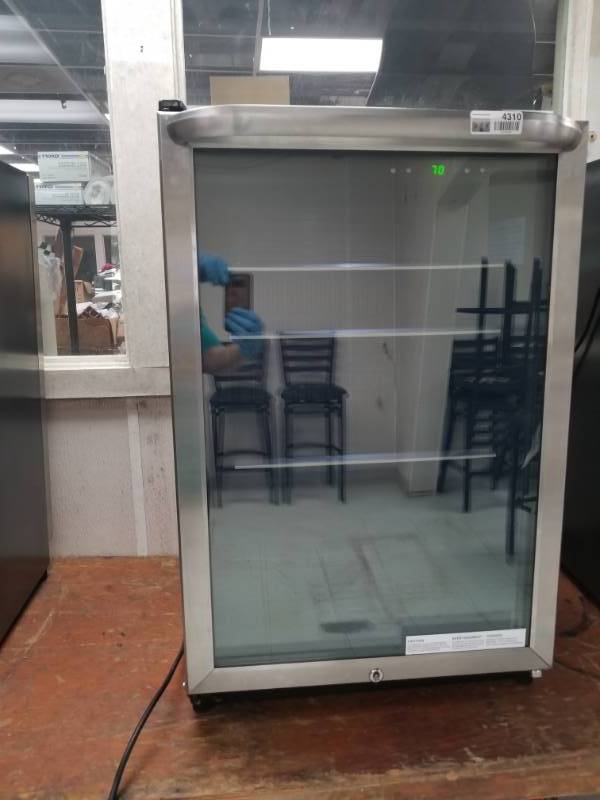 lot 4310 image: Frigidaire 138 12 oz. Can Capacity Beverage Center Model ffbc46l2qs Fully Functioning