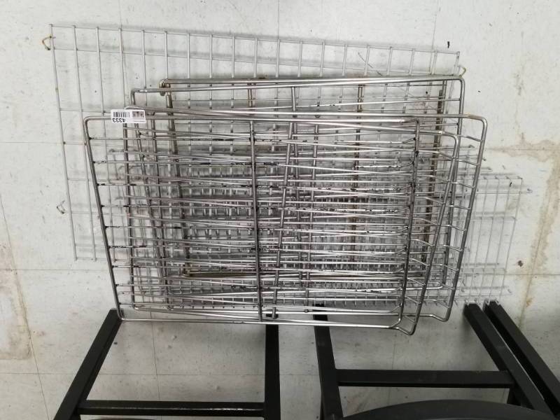 lot 4333 image: Baking Racks(5) and Wire Mesh Shelves(4)