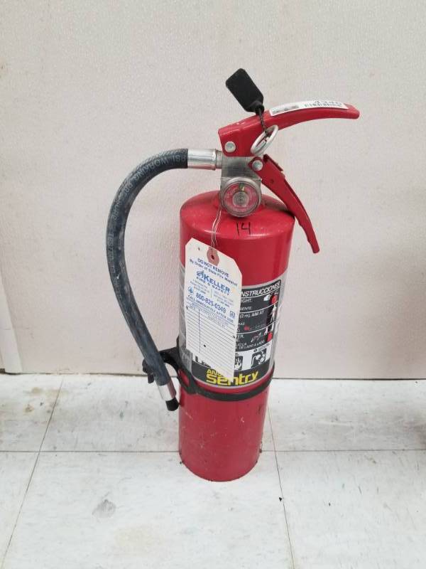 lot 4346 image: Fire Extinguisher Full