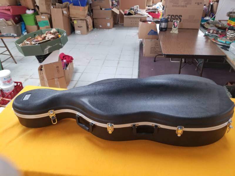 lot 4370 image: Bellafina Cello Case
