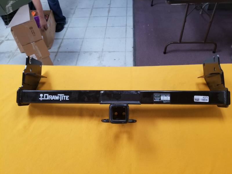 lot 4371 image: Draw Tite 5,550 Gross Weight Hitch
