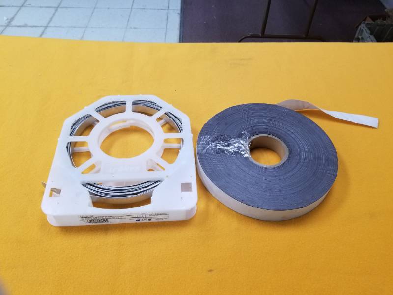 lot 4377 image: Ultra Lok Free End Clamp Strapping