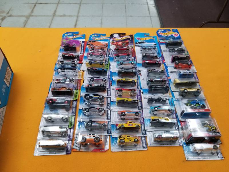 lot 4452 image: Lot of (50) Hot Wheels