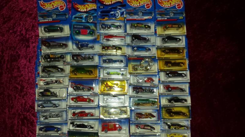 lot 4416 image: Lot of (50) Hot Wheels