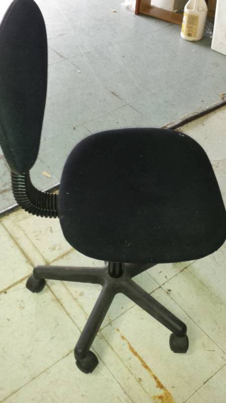 lot 4431 image: Office Chair