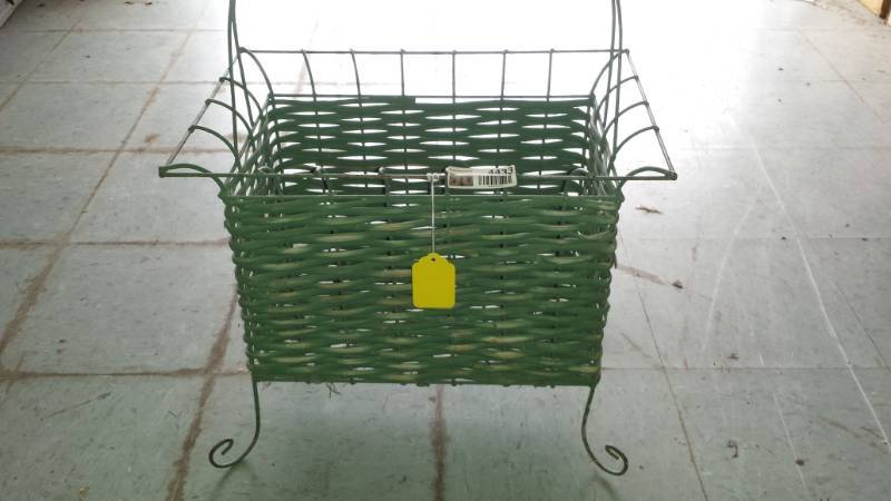 lot 4433 image: Plant Basket
