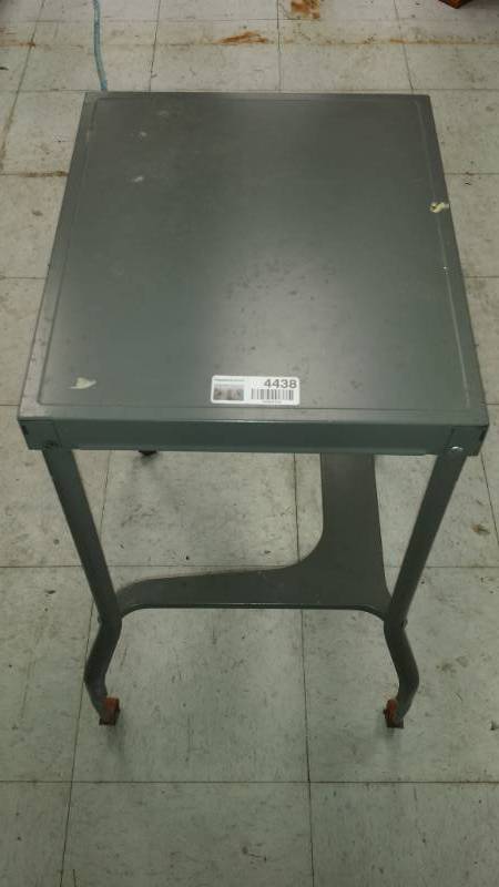 lot 4438 image: Metal Vinatge Office Cart