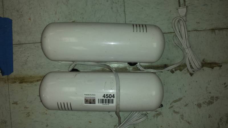 lot 4504 image: Ultraviolet Radiation Lamp 110v 9w
