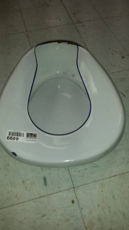 lot 4499 image: Antique Bedpan