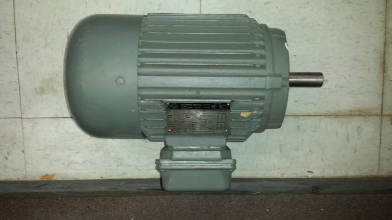 lot 4559 image: 3 Phase Industrial Electric Motor by Worldwide