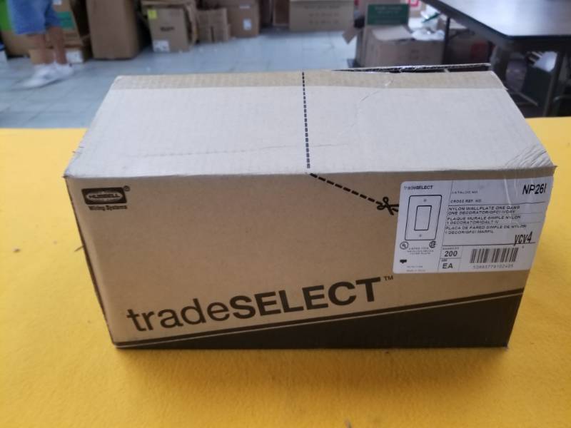 lot 4554 image: Nylon Wall Switchplate Covers by Trade Select-Case Lot