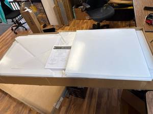 lot 143 image: Large lot of corrugated plastic