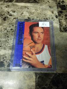 lot 773 image: 1997 Upper Deck Steve Nash Phoenix Suns Rookie Basketball Card