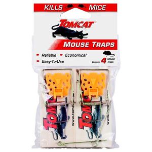 lot 3000 image: 2 Pack Deluxe Wooden Mouse Traps Tomcat, 4 traps each pack (8 total)